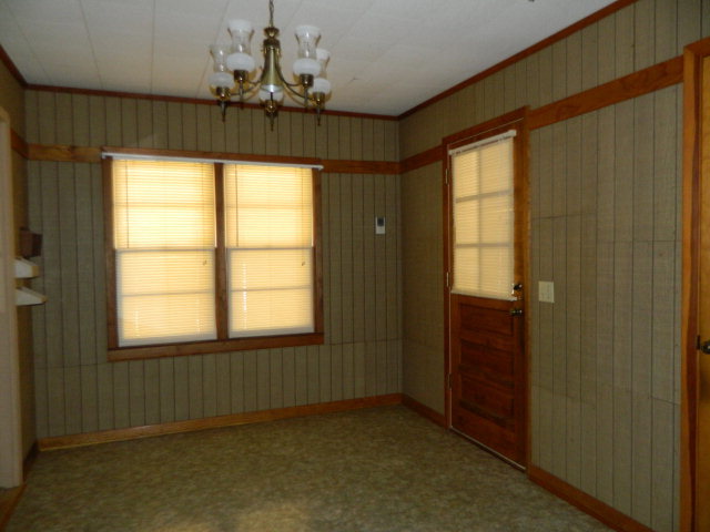 426 Huckabee Road Gray, GA 31032 - Photo 22 of 40 a view of an empty room with a window