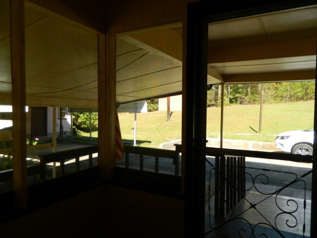 426 Huckabee Road Gray, GA 31032 - Photo 24 of 40 a view of a two room and window