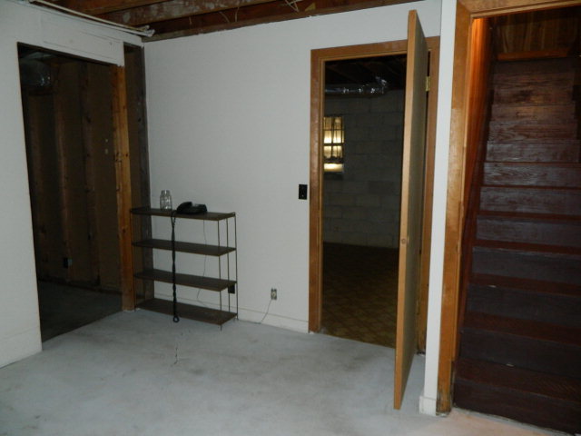 426 Huckabee Road Gray, GA 31032 - Photo 30 of 40 wooden floor and window in an empty room