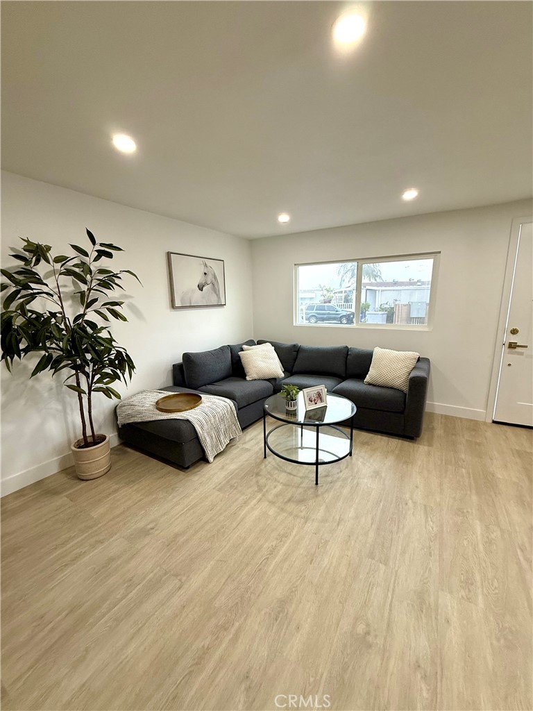 6475 Atlantic Avenue, Unit 815 Long Beach, CA 90805 - Photo 4 of 9