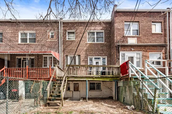 $709,999 | 712 East 40th Street | Farragut