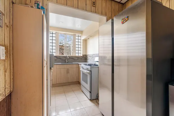 $709,999 | 712 East 40th Street | Farragut