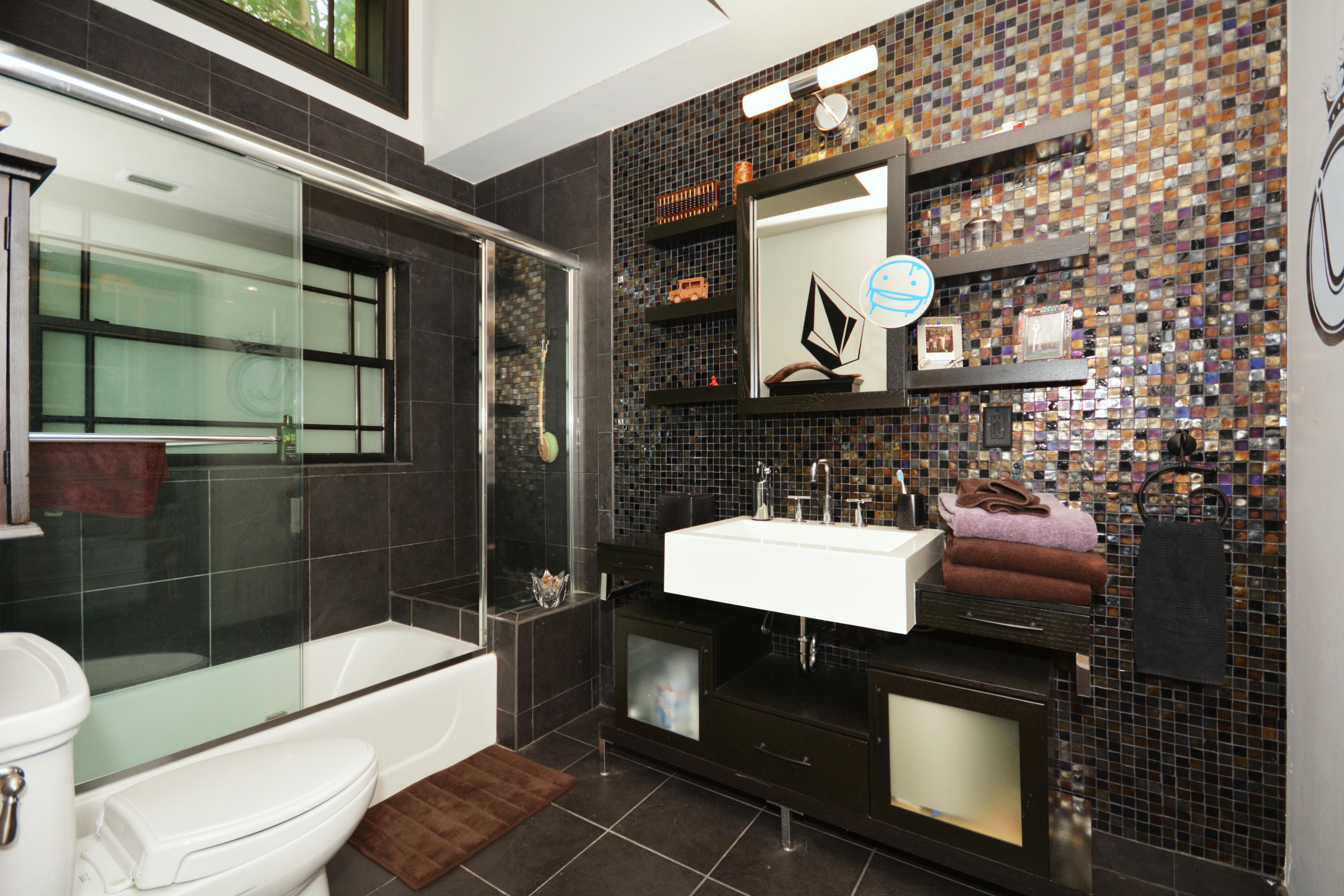 3035 Hampton Place Boca Raton, FL 33434 - Photo 15 of 29 bathroom 2