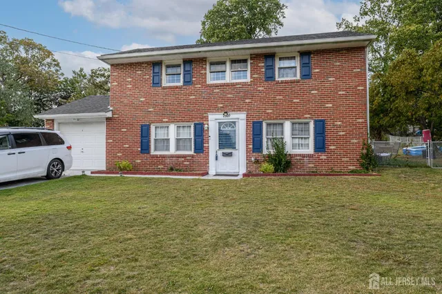 $300,000 | 2309 South Cuthbert Drive, Lindenwold, NJ 08021