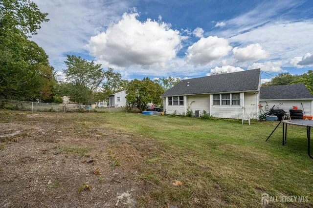 $300,000 | 2309 South Cuthbert Drive, Lindenwold, NJ 08021