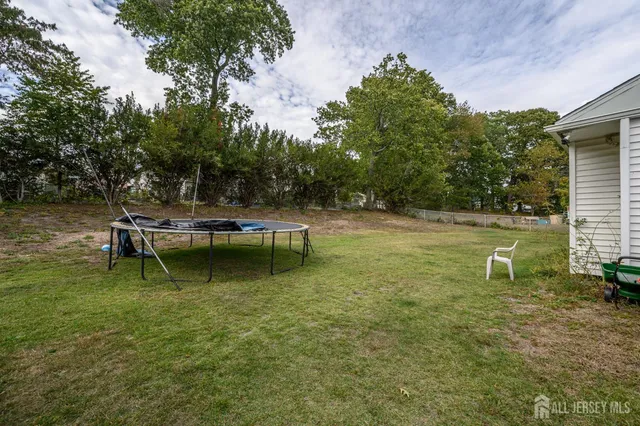 $300,000 | 2309 South Cuthbert Drive, Lindenwold, NJ 08021