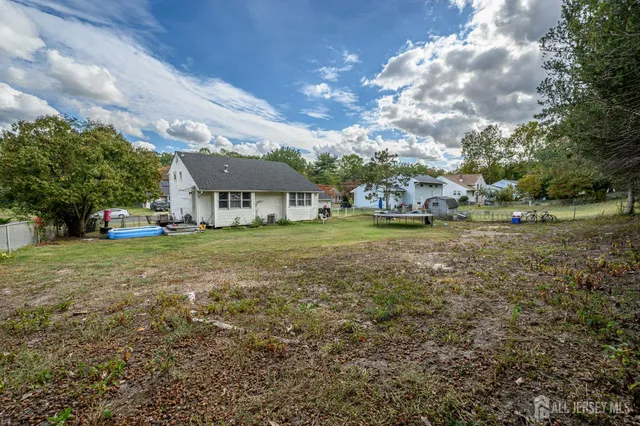 $300,000 | 2309 South Cuthbert Drive, Lindenwold, NJ 08021