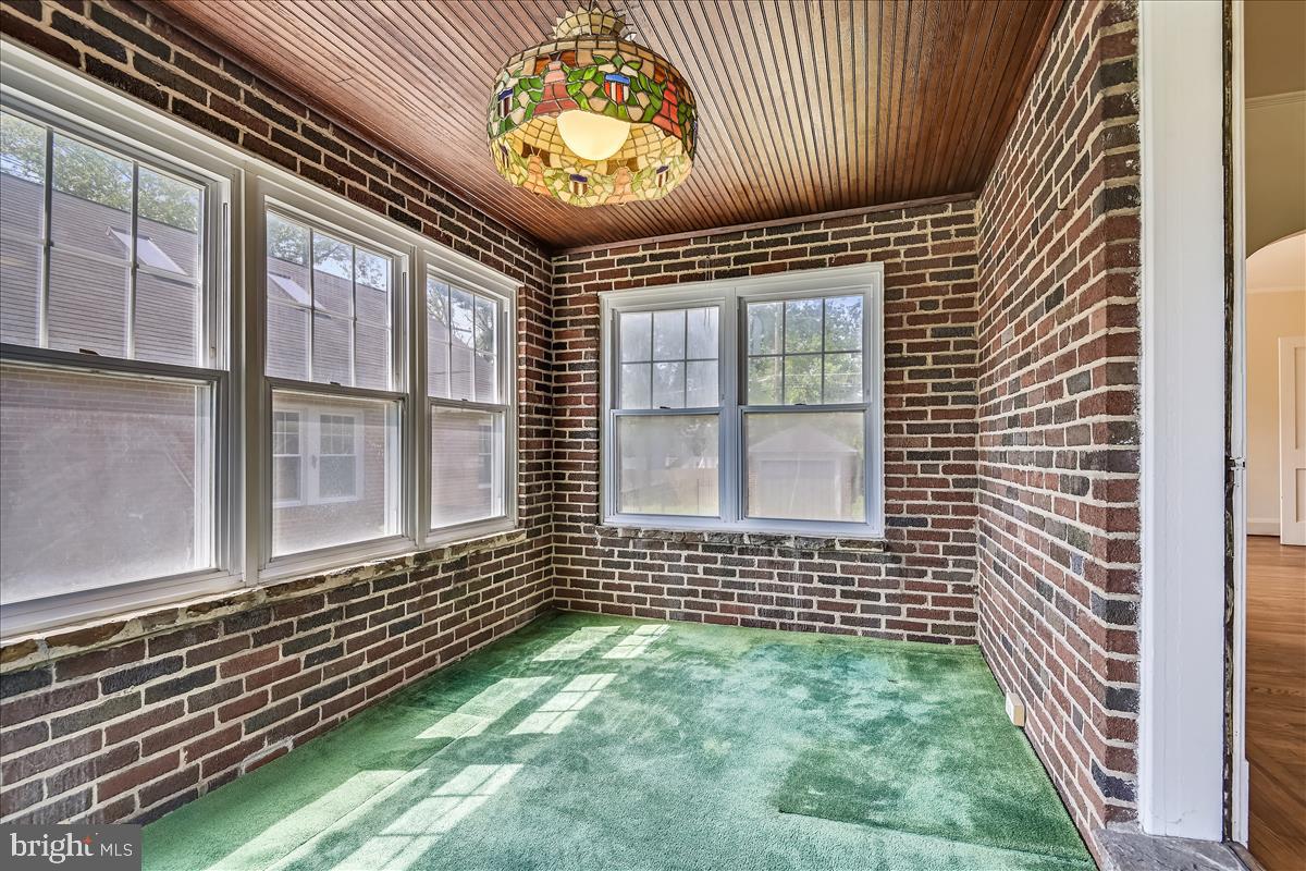2907 Alden Road Baltimore, MD 21234 - Photo 14 of 27 Sunroom