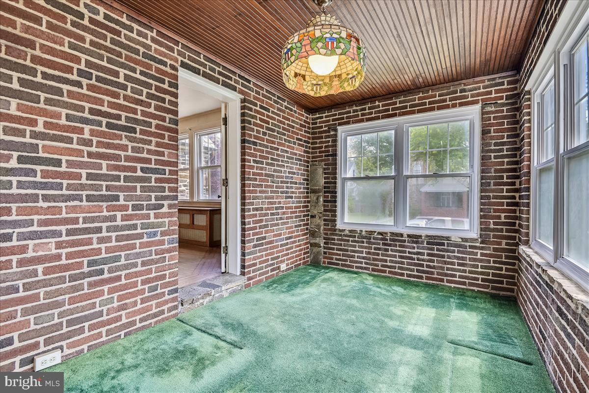 2907 Alden Road Baltimore, MD 21234 - Photo 15 of 27 Sunroom