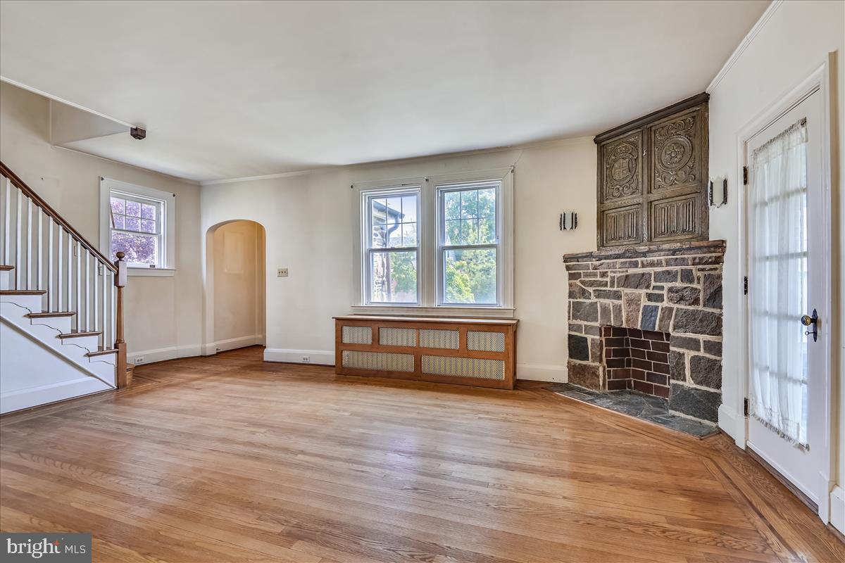 2907 Alden Road Baltimore, MD 21234 - Photo 5 of 27 Living Room
