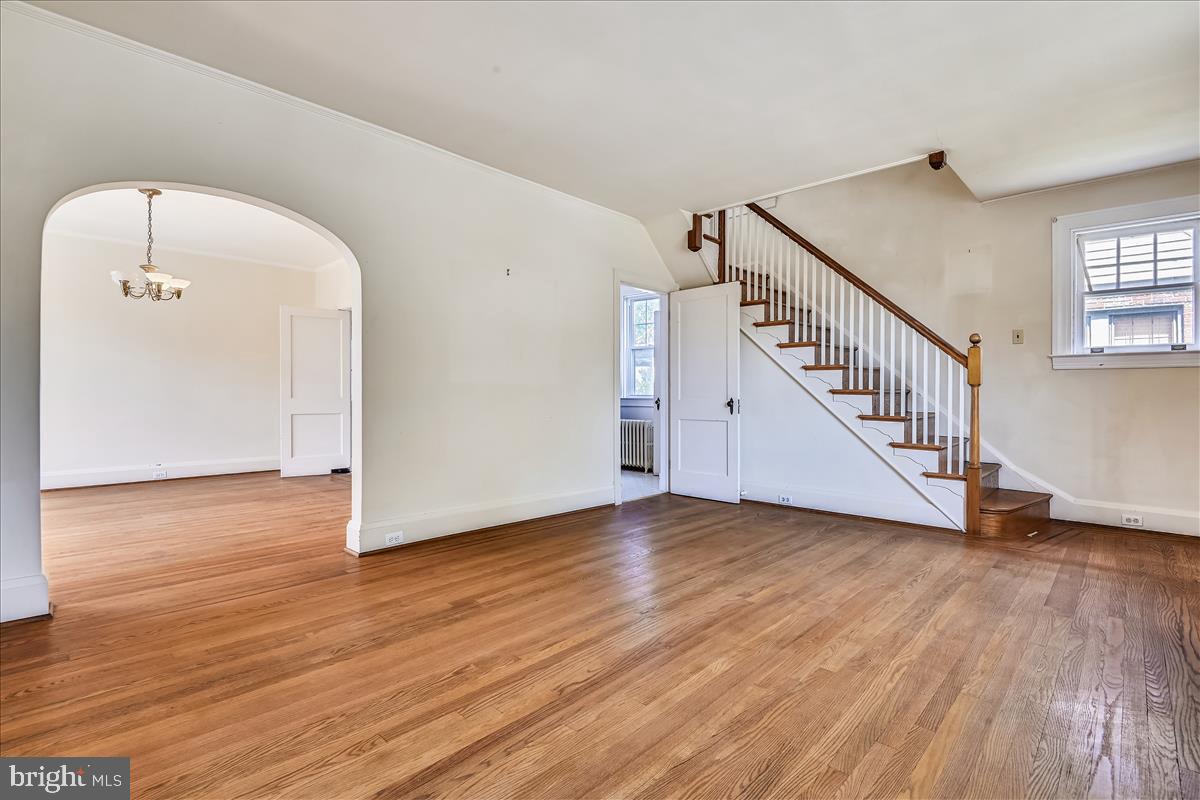 2907 Alden Road Baltimore, MD 21234 - Photo 6 of 27 Living Room