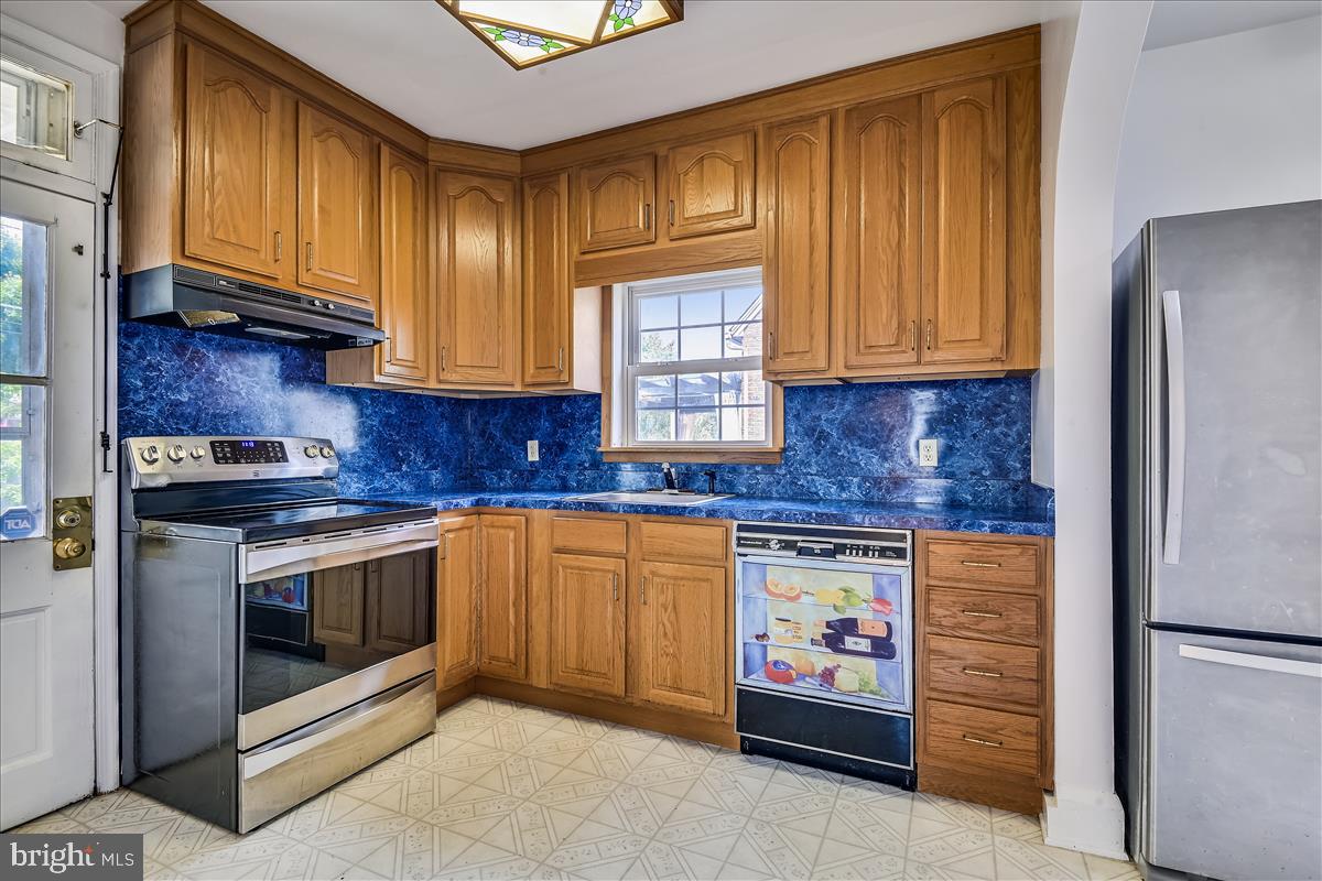 2907 Alden Road Baltimore, MD 21234 - Photo 9 of 27 Kitchen