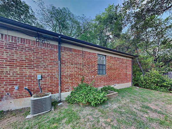 $1,499 | 501 Byron Street, Unit A, Fort Worth, TX 76114