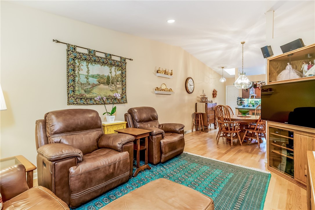 125 Smith Avenue, Unit 4C Smithfield, RI 02828 - Photo 13 of 31