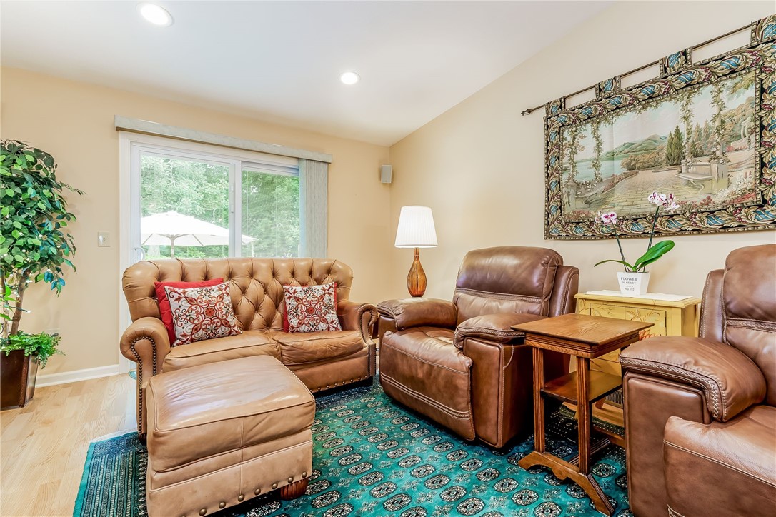 125 Smith Avenue, Unit 4C Smithfield, RI 02828 - Photo 14 of 31