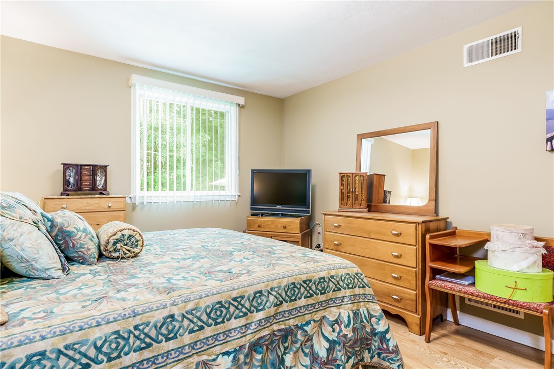 125 Smith Avenue, Unit 4C Smithfield, RI 02828 - Photo 17 of 31