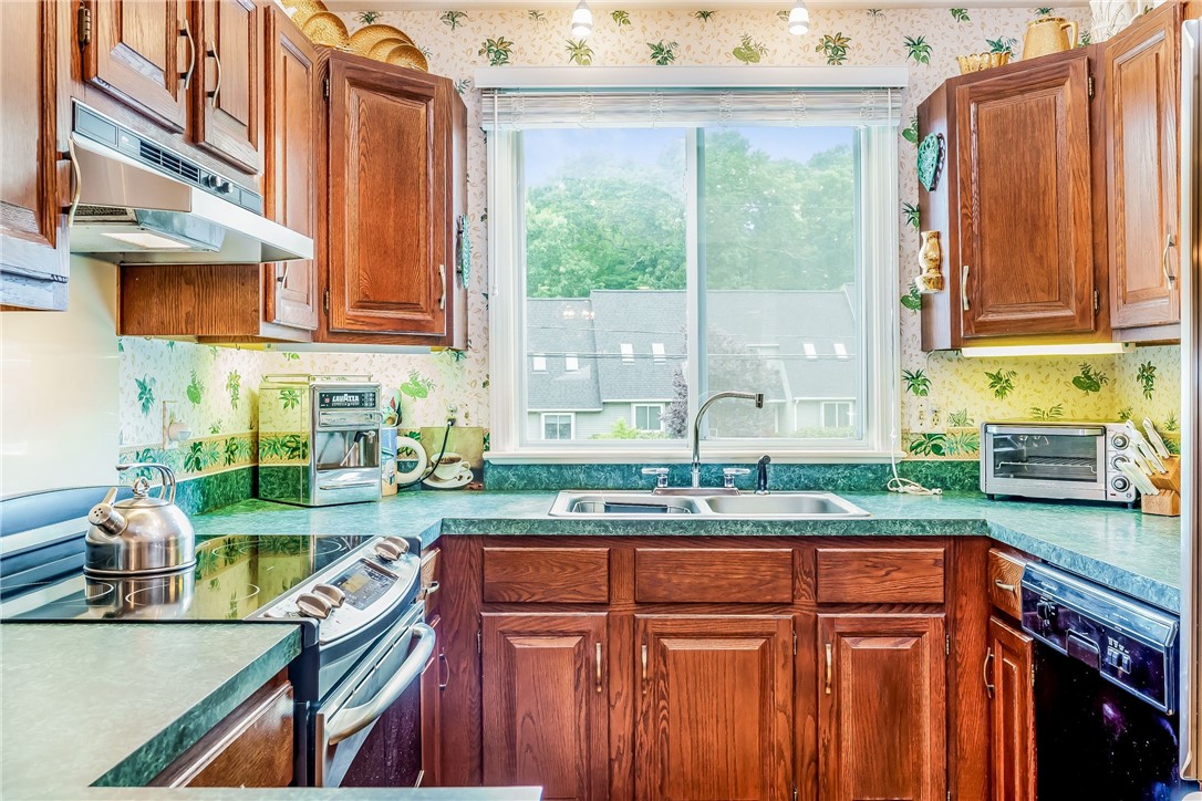 125 Smith Avenue, Unit 4C Smithfield, RI 02828 - Photo 5 of 31