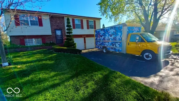 $319,000 | 9425 Pepperidge Drive, Indianapolis, IN 46235