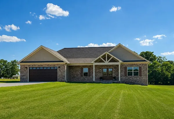$470,000 | 445 North Rdg Drive, Hopkinsville, KY 42240