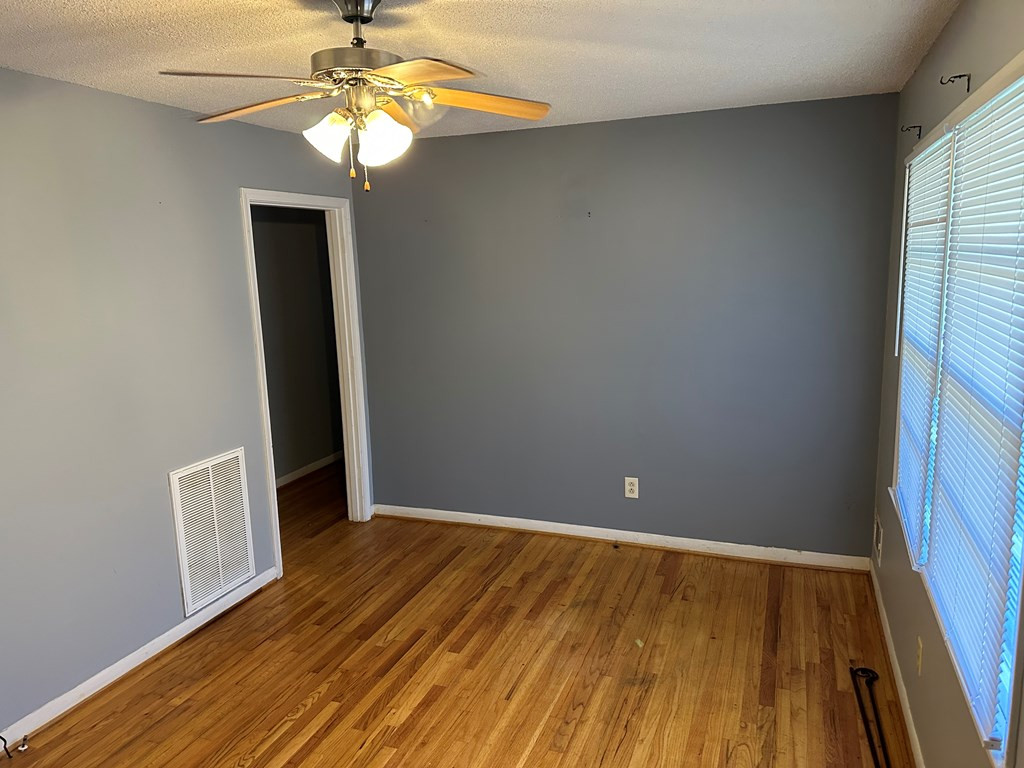 5574 Oakcrest Road Sumter, SC 29154 - Photo 6 of 12