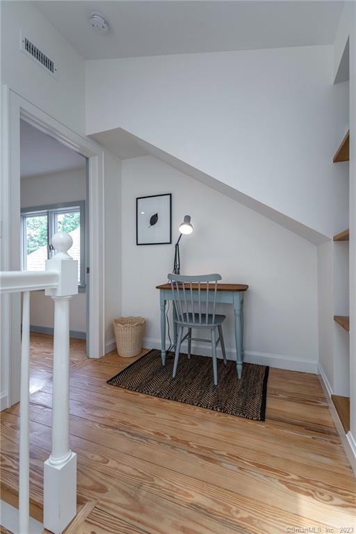 147 Wykeham Road Washington, CT 06793 - Photo 32 of 40 Upstairs Hallway.