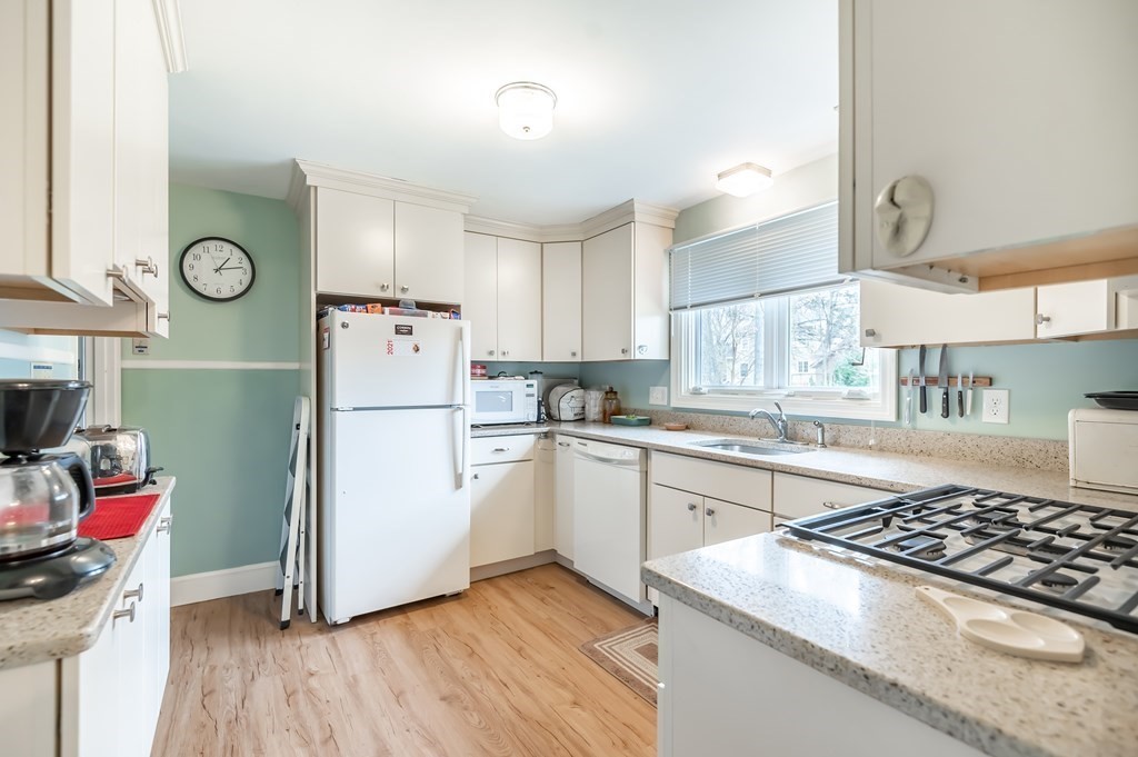 16 Harvard Road Andover, MA 01810 - Photo 7 of 16 Gallery Image 7