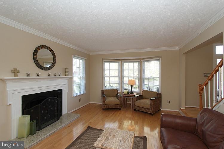 2219 Halter Lane Reston, VA 20191 - Photo 16 of 29 Living Room