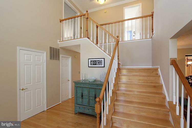 2219 Halter Lane Reston, VA 20191 - Photo 3 of 29 Interior (General)