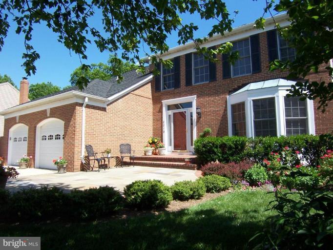 2219 Halter Lane Reston, VA 20191 - Photo 29 of 29 Exterior (Main)