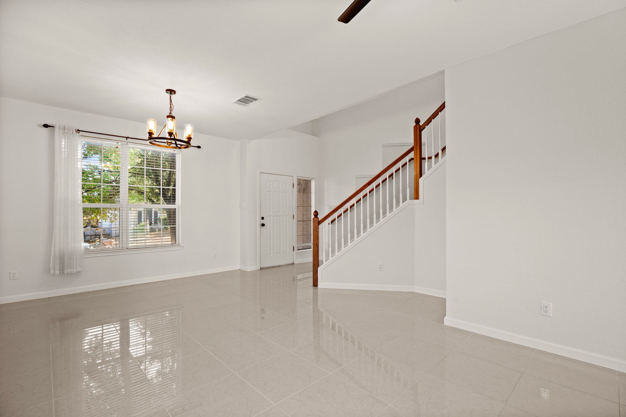 2011 Monica Lane Round Rock, TX 78664 - Photo 10 of 26