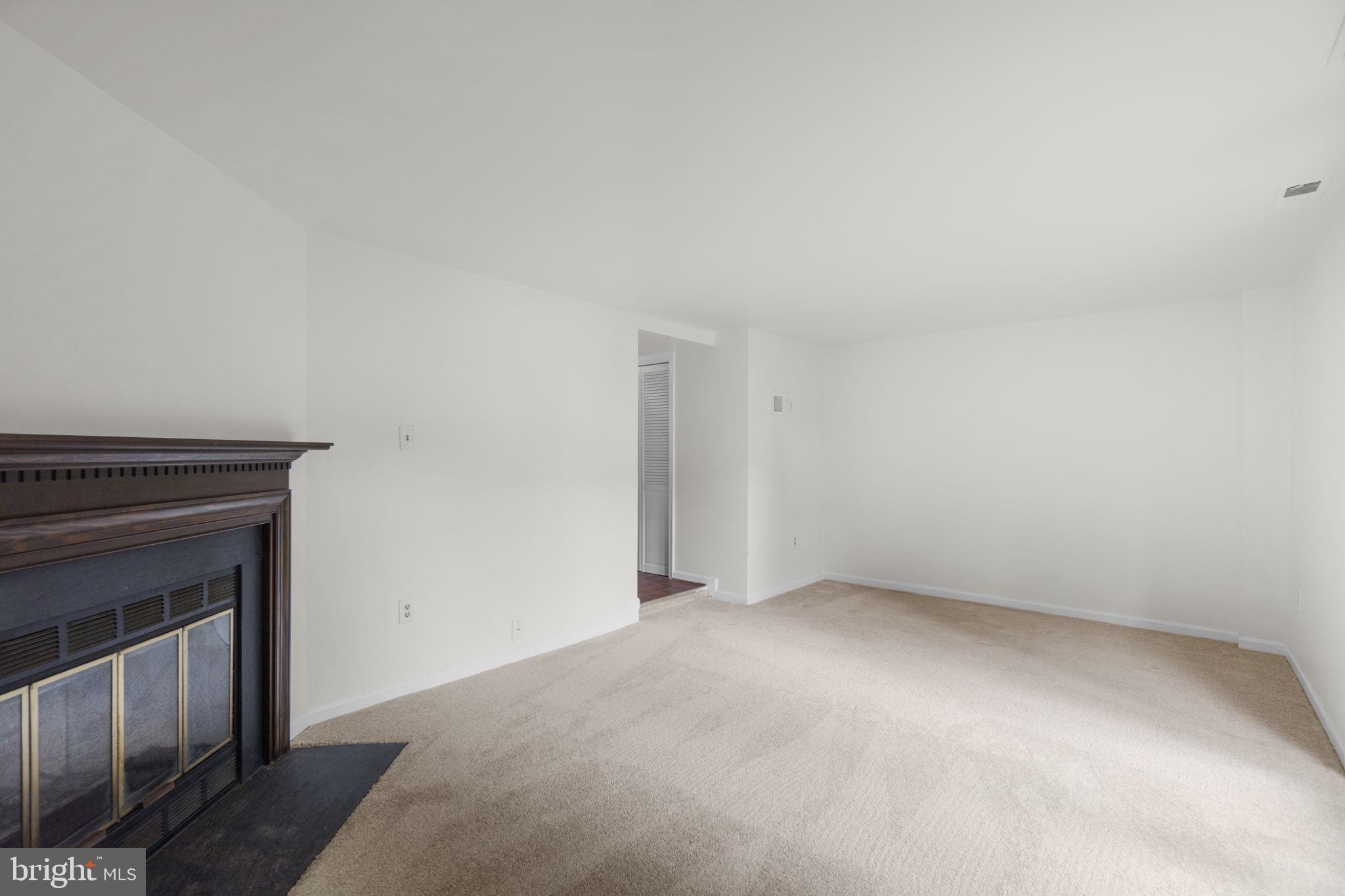 8039 Hollow Reed Court Frederick, MD 21701 - Photo 24 of 28 Spacious, light-filled living area.