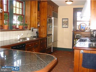 605 Valley Road Havertown, PA 19083 - Photo 5 of 12