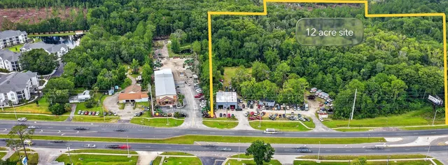 a view of an outdoor space