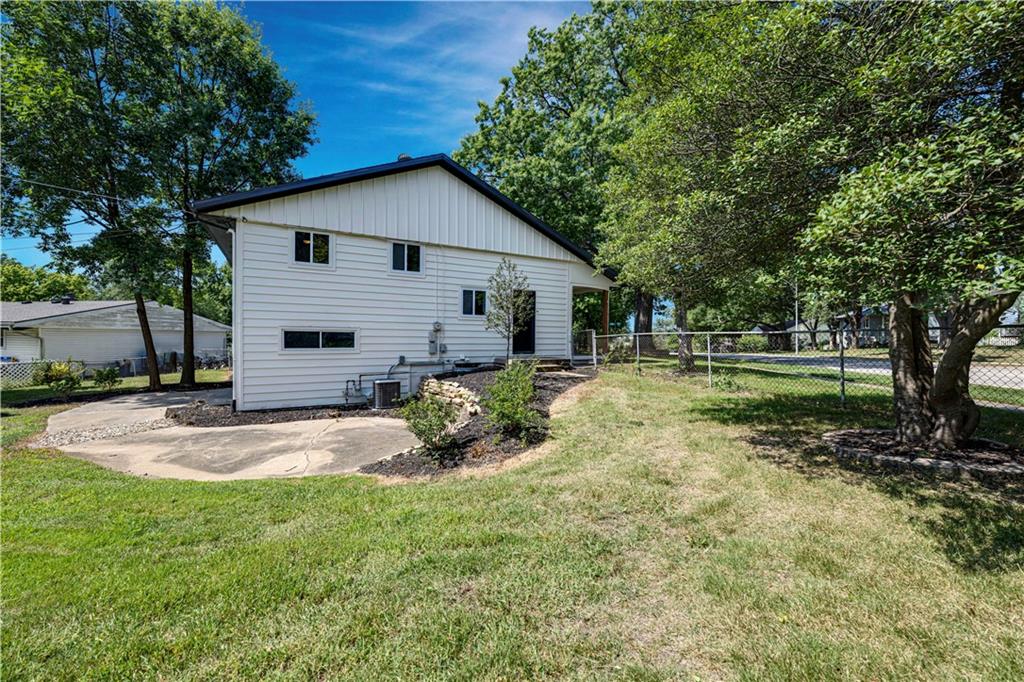 9901 Countryside Road Lenexa, KS 66215 - Photo 36 of 38 Gallery Image 36