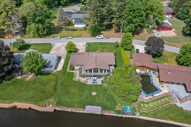 $794,900 | 17882 Channel View Drive, Spring Lake, MI 49456