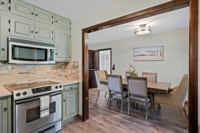 $794,900 | 17882 Channel View Drive, Spring Lake, MI 49456