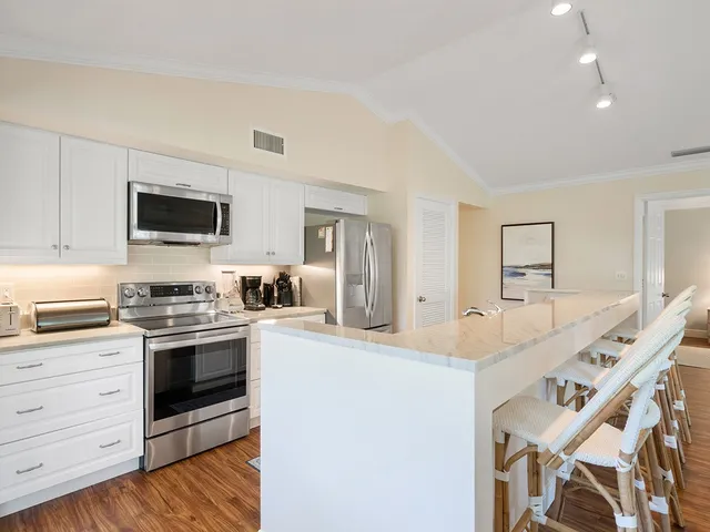 $8,500 | 1295 Winding Oaks Circle East, Unit 808, Vero Beach, FL 32963