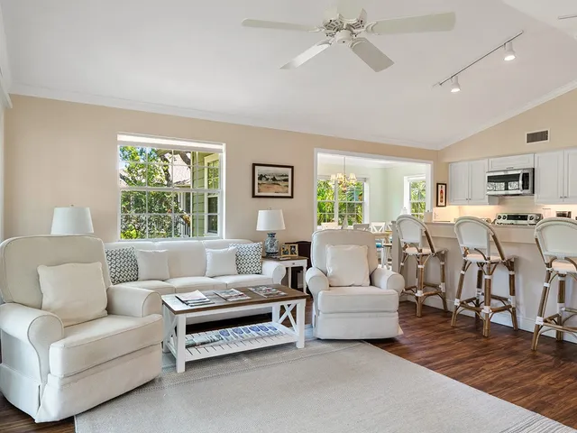 $8,500 | 1295 Winding Oaks Circle East, Unit 808, Vero Beach, FL 32963