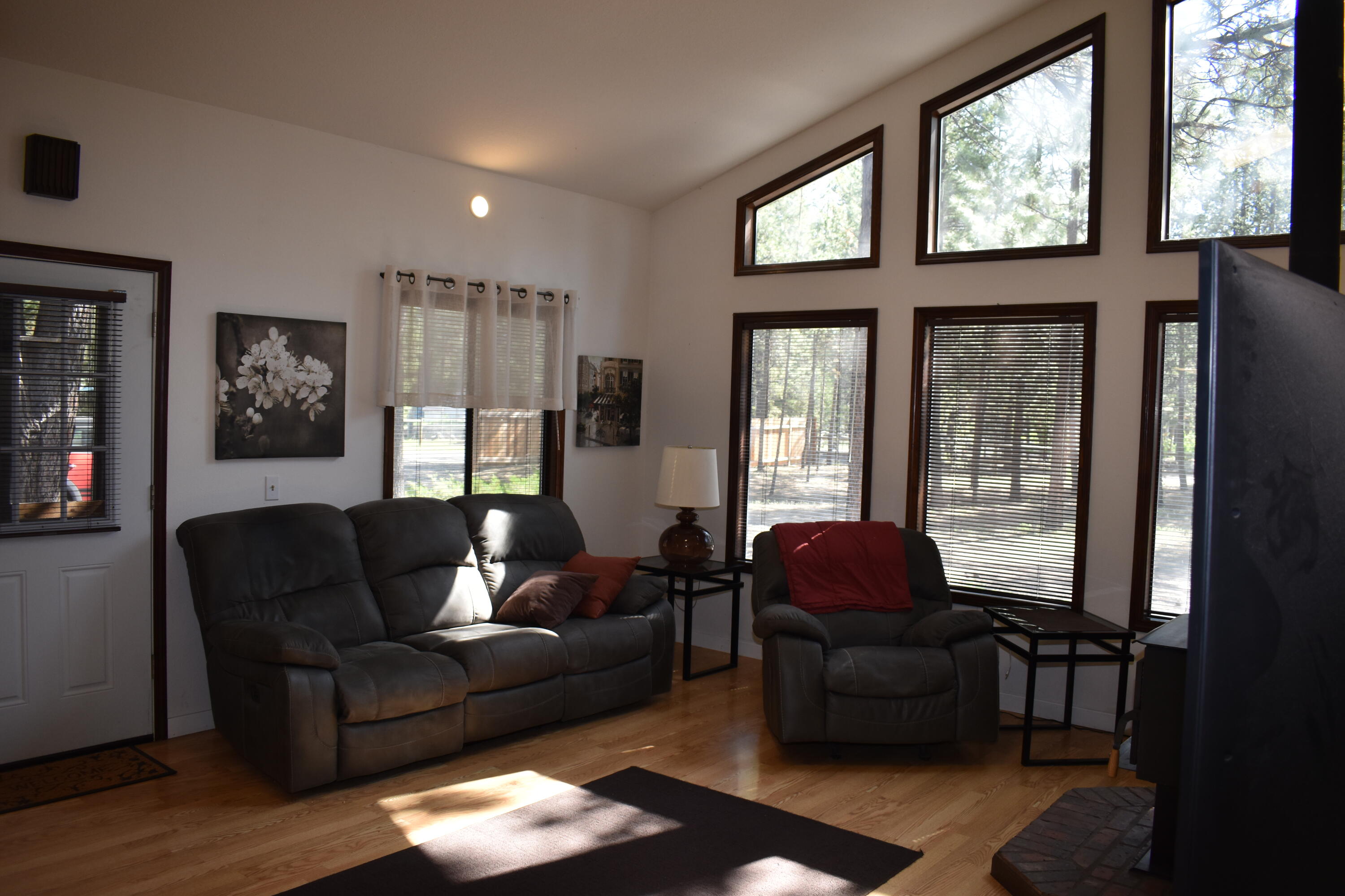15859 Juniper Road La Pine, OR 97739 - Photo 25 of 46 DSC_0003