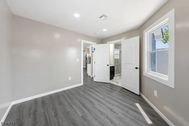 $149,900 | 15 Spruce Street, Moonachie, NJ 07074