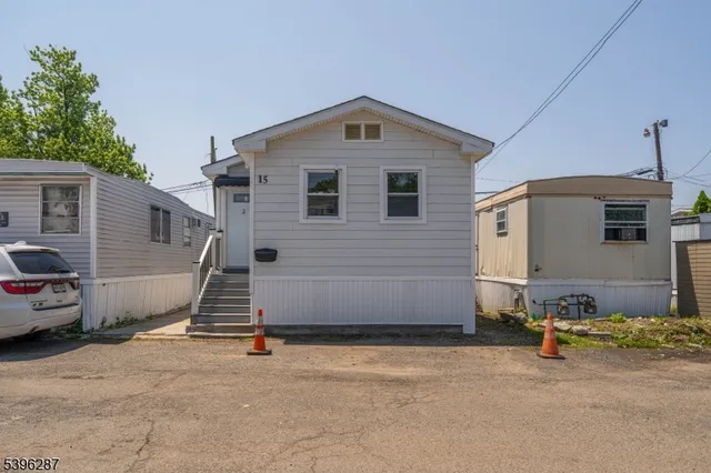 $149,900 | 15 Spruce Street, Moonachie, NJ 07074