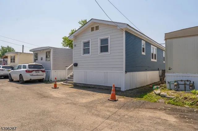 $149,900 | 15 Spruce Street, Moonachie, NJ 07074