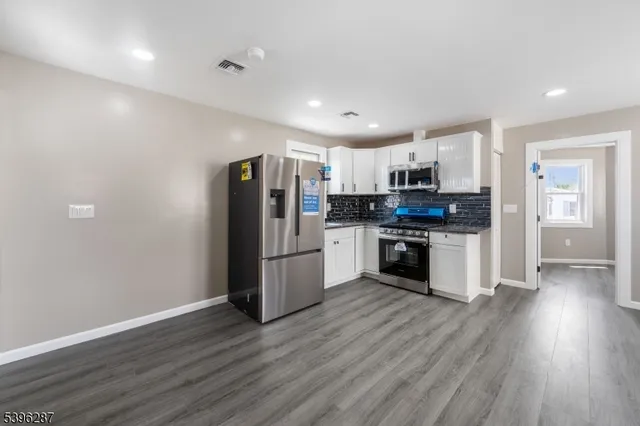 $149,900 | 15 Spruce Street, Moonachie, NJ 07074