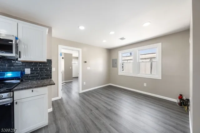 $149,900 | 15 Spruce Street, Moonachie, NJ 07074