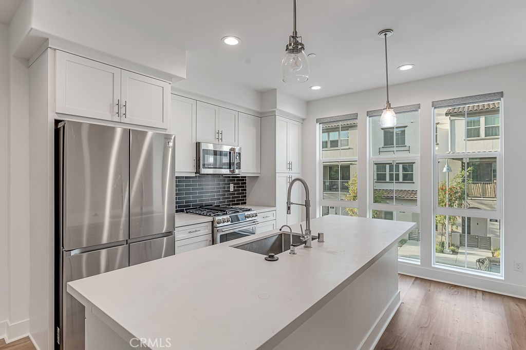 629 South Mosaic Street Anaheim, CA 92805 - Photo 2 of 27