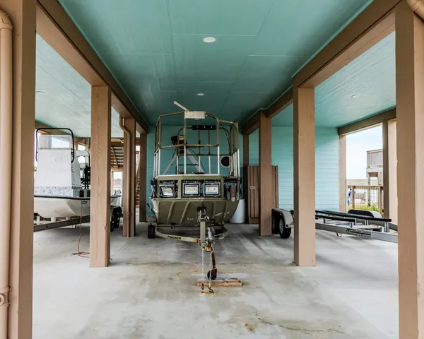 a view of utility room