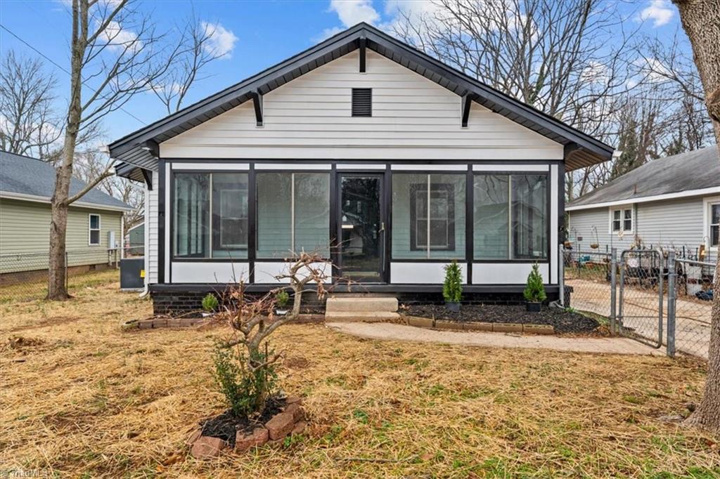 1610 Walker Place High Point, NC 27260 - Photo 2 of 25