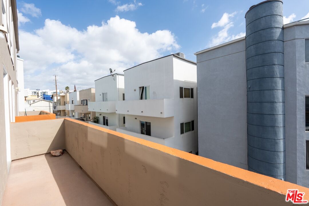 110 Fleet Street Marina del Rey, CA 90292 - Photo 8 of 17