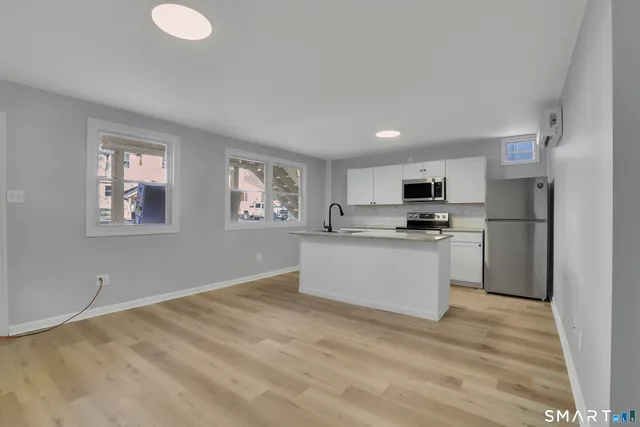 $1,600 | 196 Hartford Road, Unit A, Manchester, CT 06040