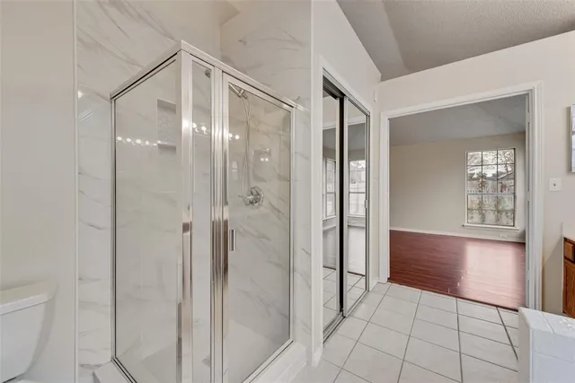 $329,900 | 2327 Cromwell Drive, Arlington, TX 76018